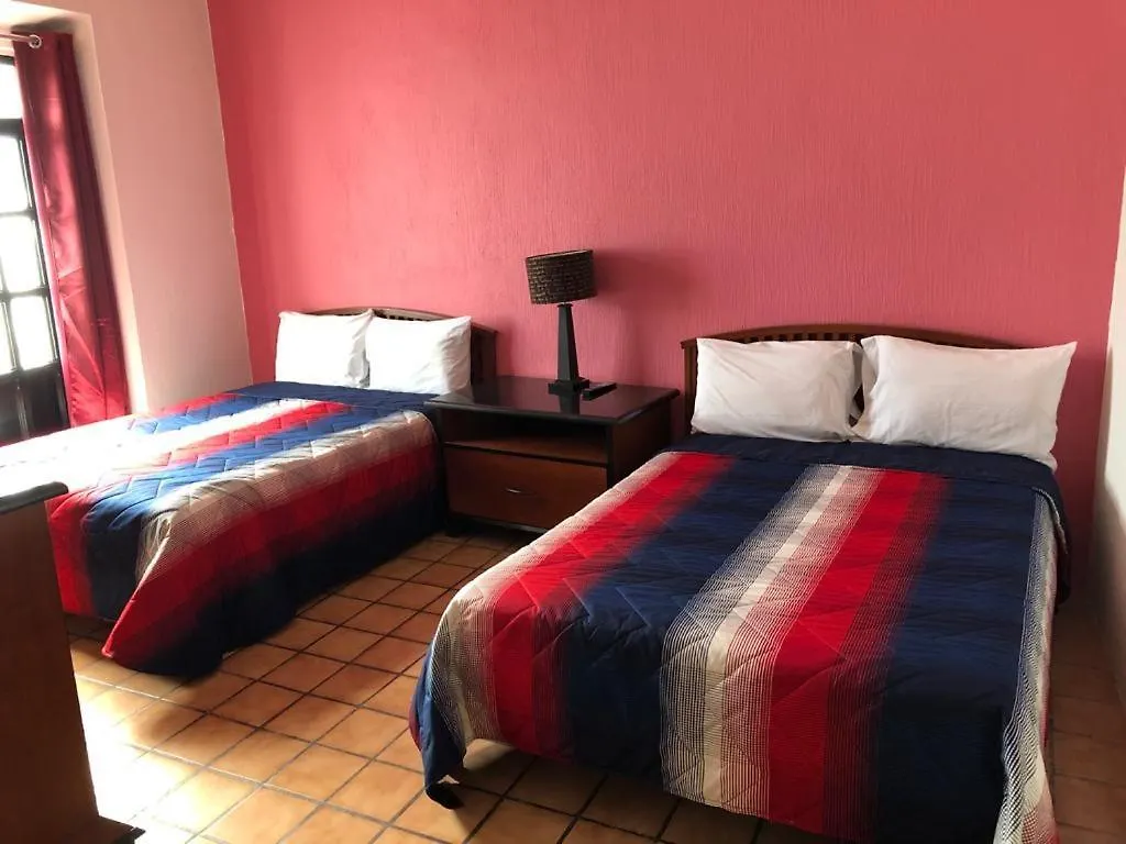 Pensión HOTEL hostal de los reyes Guadalajara México