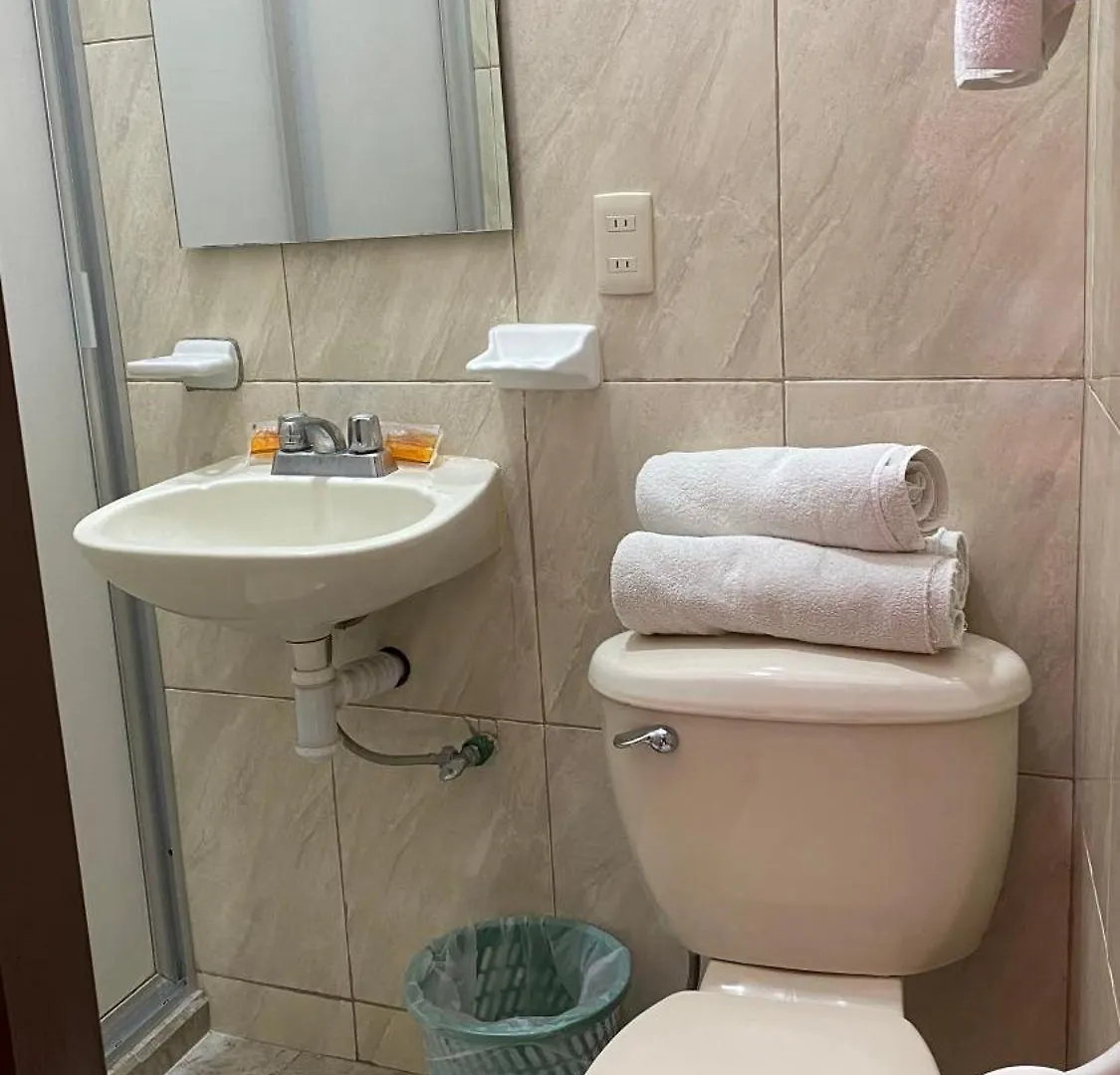 Guest house Hostal De Los Reyes Hotel Guadalajara Mexico